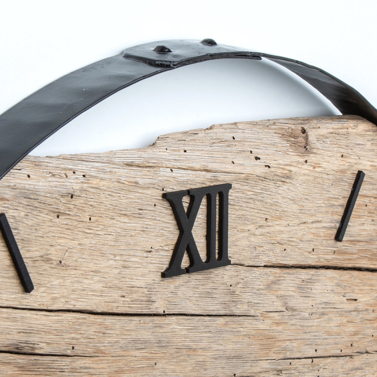 Wanduhr aus Altholz Fassring NO 184