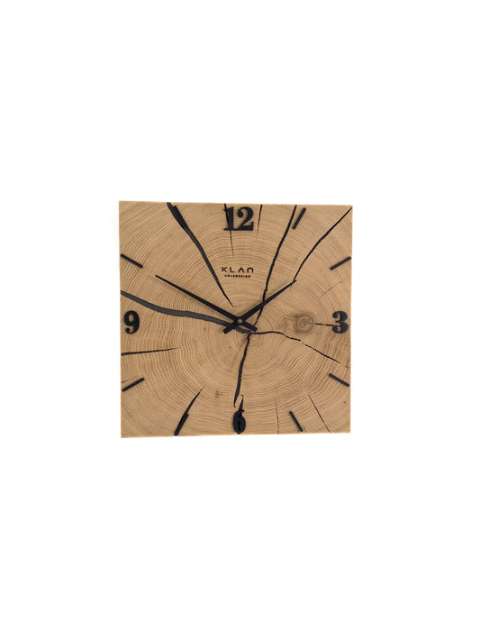 Wanduhr aus Holz No 513  30x30cm